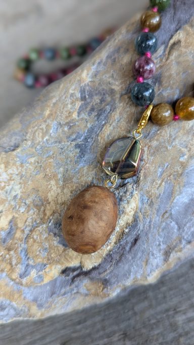 Baumperlenanhänger – handgefertigt, wechselbar und naturverbunden