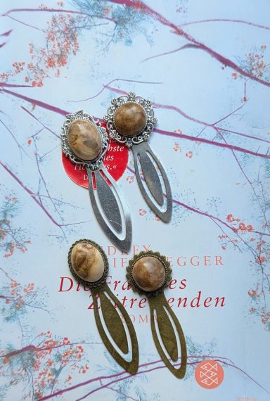 Individuelles Lesezeichen aus Holz oder mit Baumperle – elegant, handgefertigt und voller natürlicher Ausstrahlung